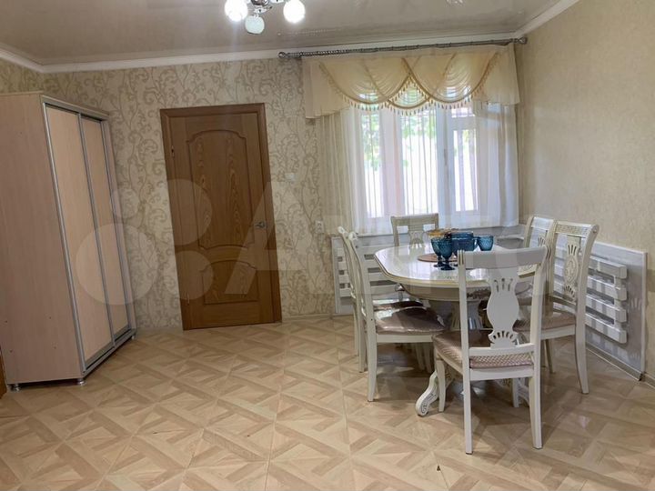 Дом 350 м² на участке 5,5 сот.