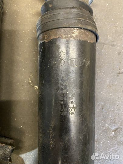 Задний амортизатор киа соренто 2 XM