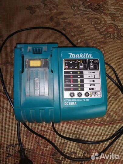 Зарядное makita