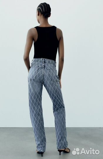 Zara джинсы со стразами