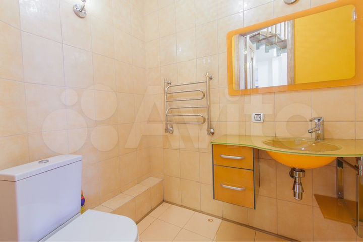 Дом 321 м² на участке 8 сот.