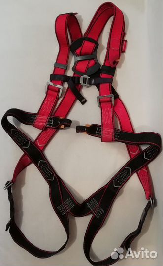 Страховочная привязь