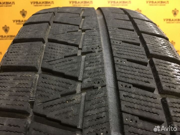 Bridgestone Blizzak Revo GZ 215/60 R17