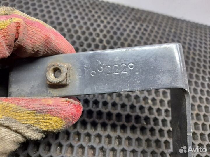 Кронштейн трубок отопителя Volvo FH