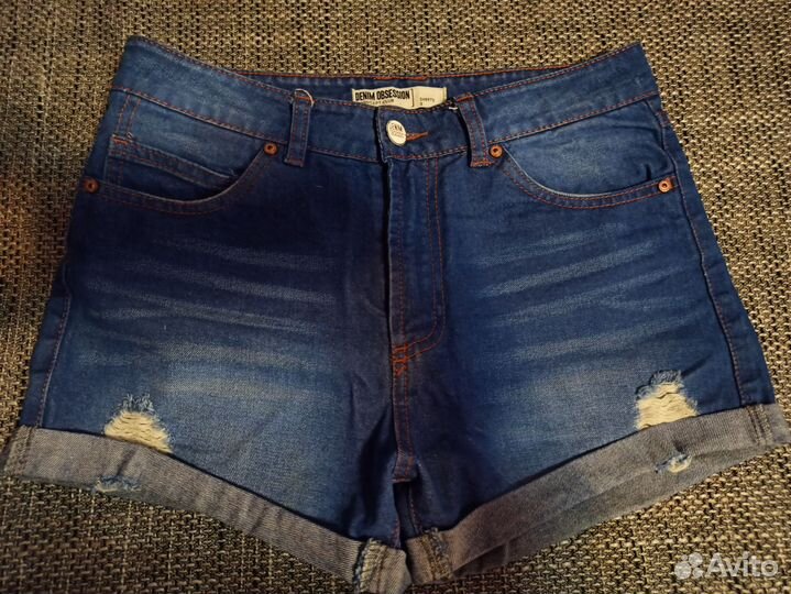 Джинсовые шорты S,M concept club
