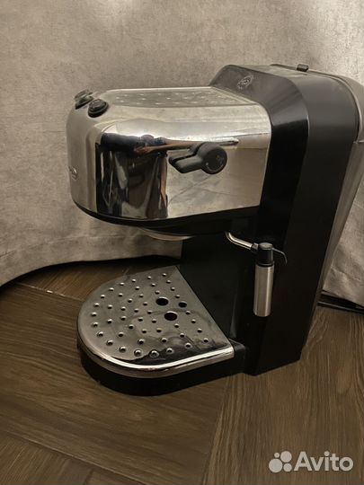 Кофеварка рожковая delonghi