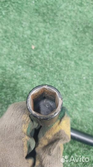 Крюк буксировочный Peugeot Expert 2010