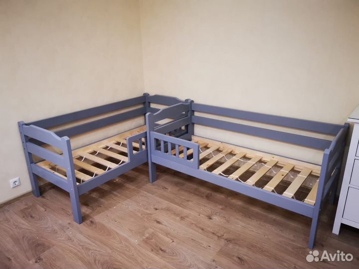 Кровать детская массив