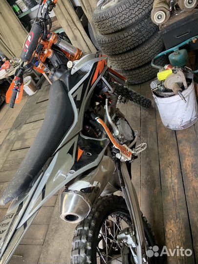 Мотоцикл Gr 8 300L