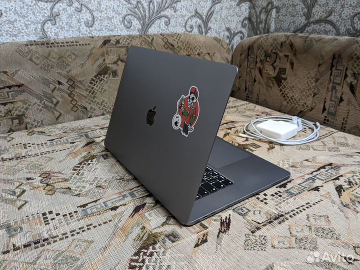 Macbook pro 16 2019 i9 1 tb 16 gb