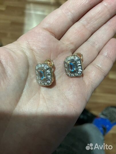 Золотые серьги