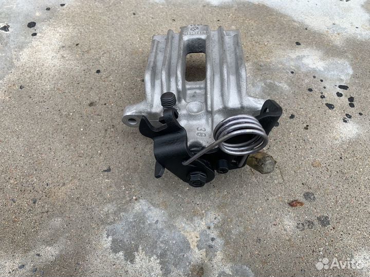 Суппорт задний правый Audi A6 C5 quattro