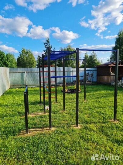 Спортивная воркаут площадка, комплекс, турники