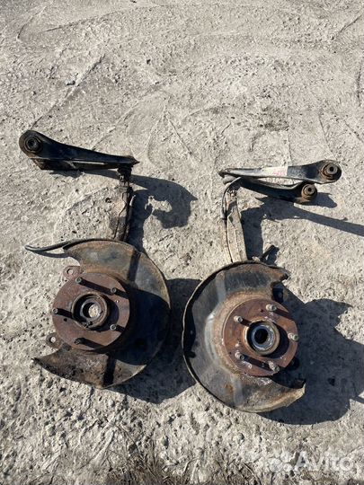 Кулак передний Honda CR-V RD1. 99 г.в