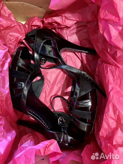 Босоножки кож. Oasis 39 р