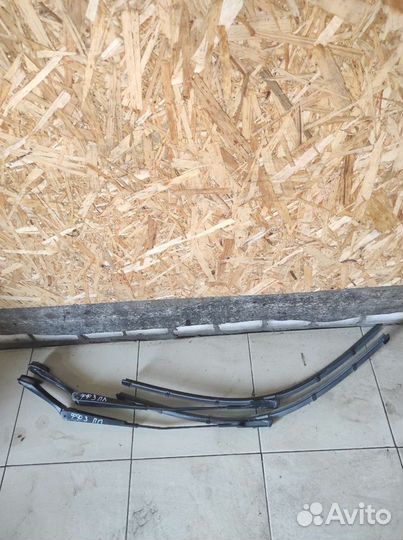 Поводки стеклоочистителя 2-шт. Ford Focus 3