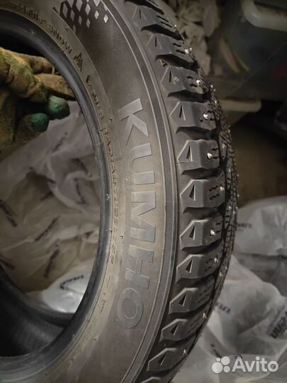 Kumho WinterCraft Ice Wi32 205/55 R16 94T