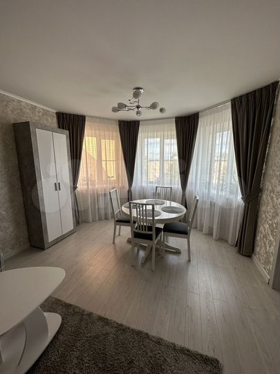 2-к. квартира, 56,5 м², 5/5 эт.