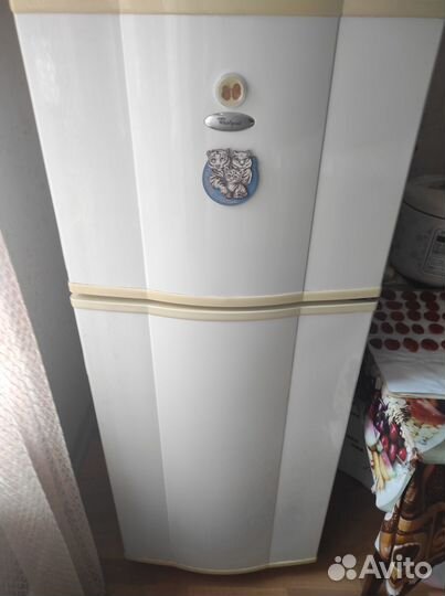 Холодильник Whirlpool