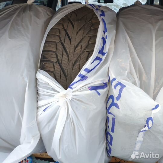 Nokian Tyres Hakkapeliitta R2 SUV 265/60 R18 114R