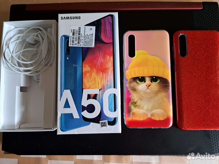 Телефон Samsung Galaxy A50
