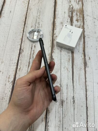 iPhone 8 Plus, 64 ГБ