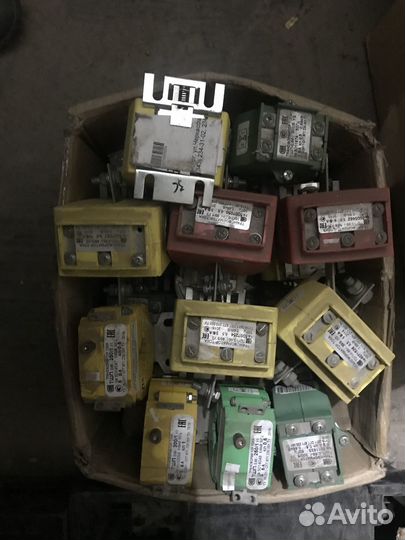 Конденсаторы, изолятор, дроссель