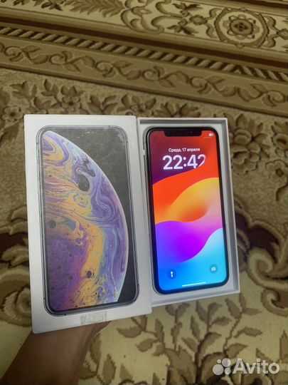 iPhone Xs, 64 ГБ