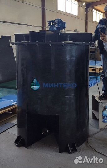 Емкости / Резервуары / Баки конической формы