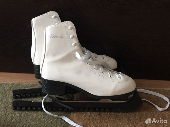 Женские фигурные коньки