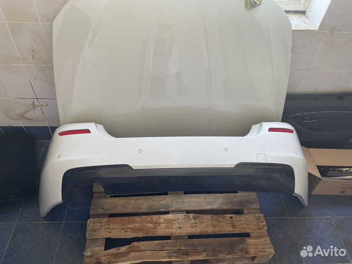 Задний бампер m tech bmw f10