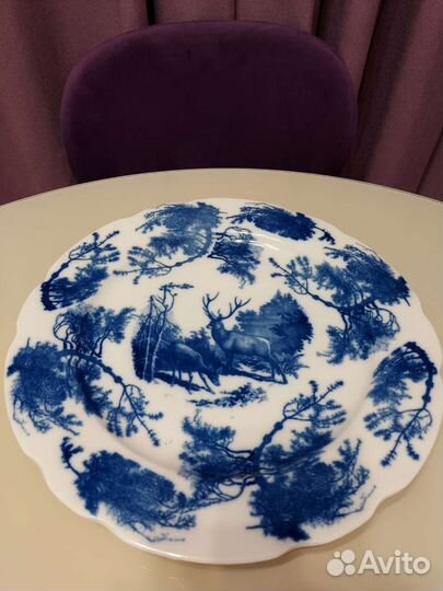 Блюдо Олень настенное 36 см Дулево