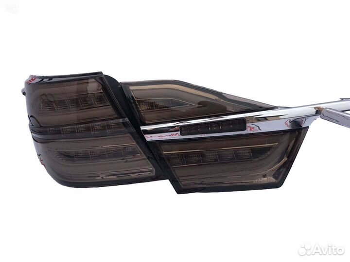 Фонари задние стопы Toyota Camry 55 P8091