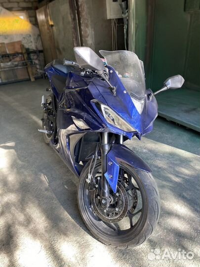 Электромотоцикл Yamaha R3