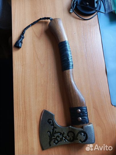 Топор кованый