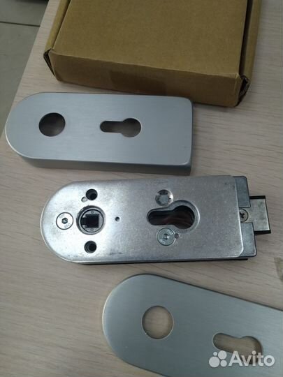 Замок для стеклянной двери Dorma Дорма