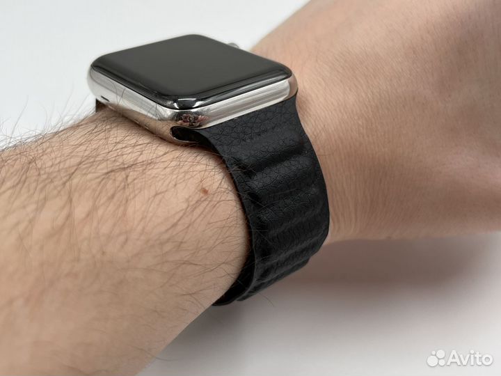 Кожаный ремешок Apple Watch