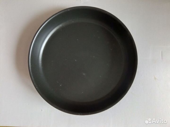 Овощерезка. Форма для выпечки. Миски металлические