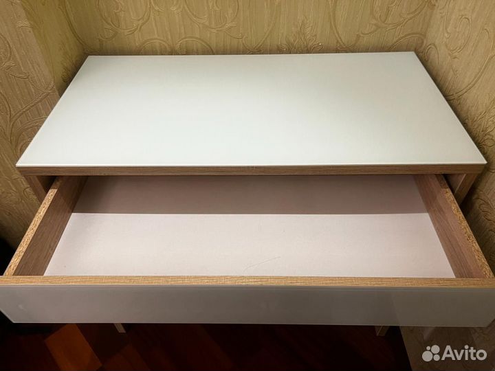 Письменный стол IKEA