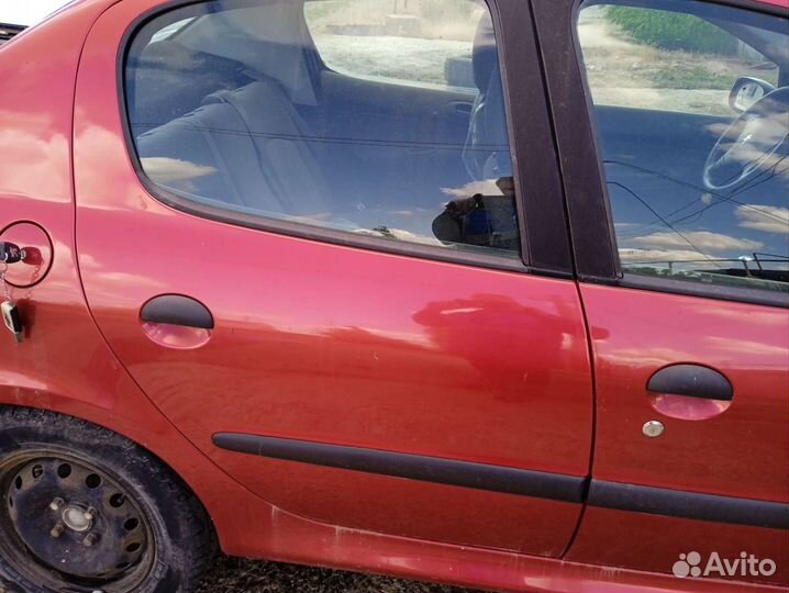 Дверь задняя правая Пежо 206