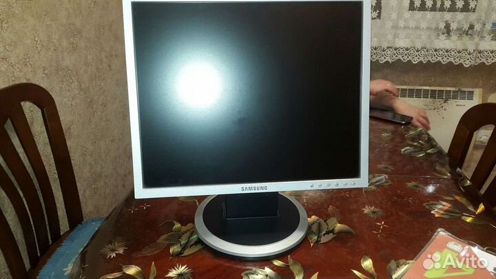 Монитор Samsung 19