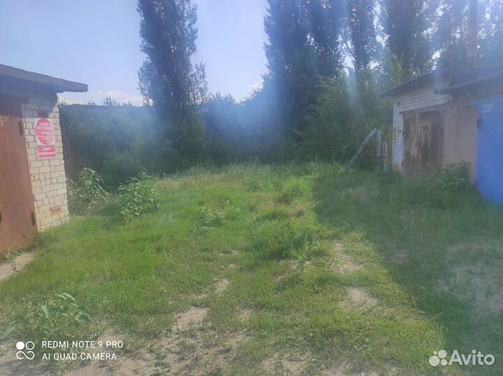 Покос травы триммером