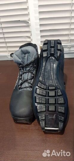 Лыжные ботинки р. 39