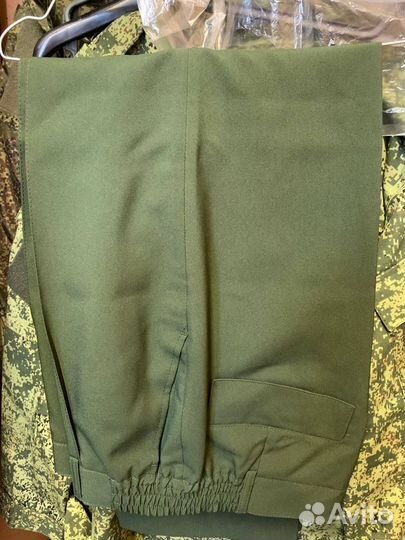 Военный офисный костюм