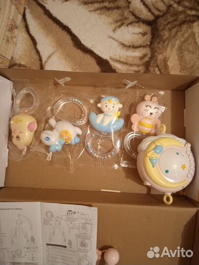 Детский музыкальный мобиль