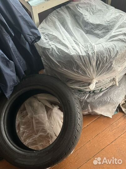 Continental ComfortContact - 1 215/60 R17 48H