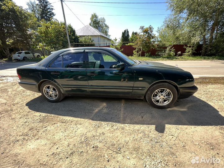 Mercedes-Benz E-класс 2.4 AT, 1998, 150 000 км