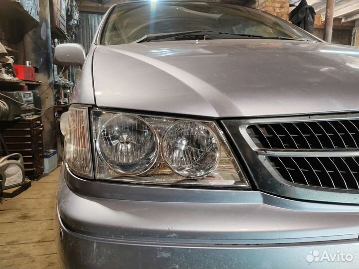 Лакировка фар автомобиля