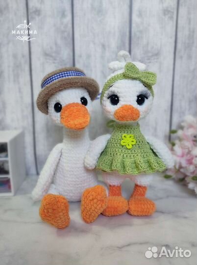 Вязаная игрушка амигуруми Гусь