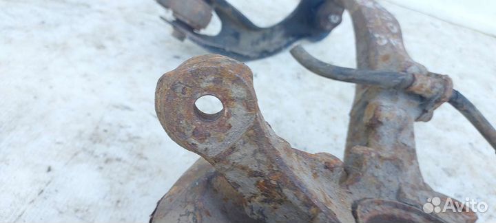 Ступица кулак передний левый Honda Civic 6